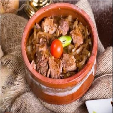 طاجن بصل باللحمه