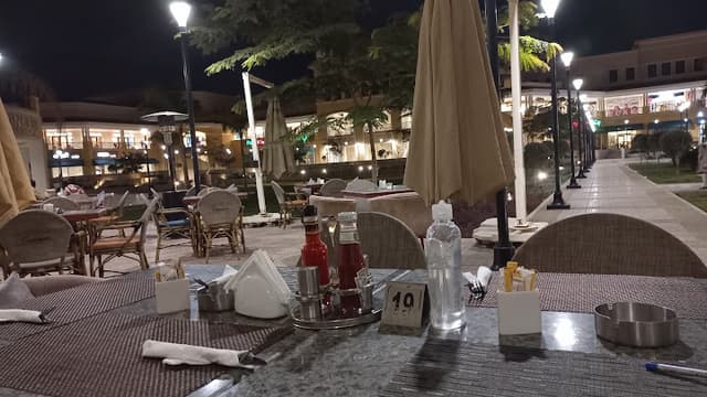 Trianon - تريانون