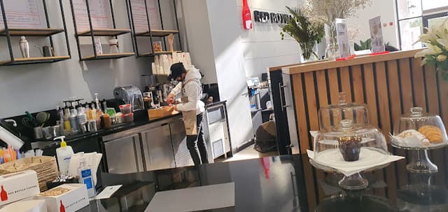 Red Bottle Coffee - ريد بوتل