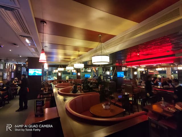 TGI Friday's - تي جي اي فرايدايز
