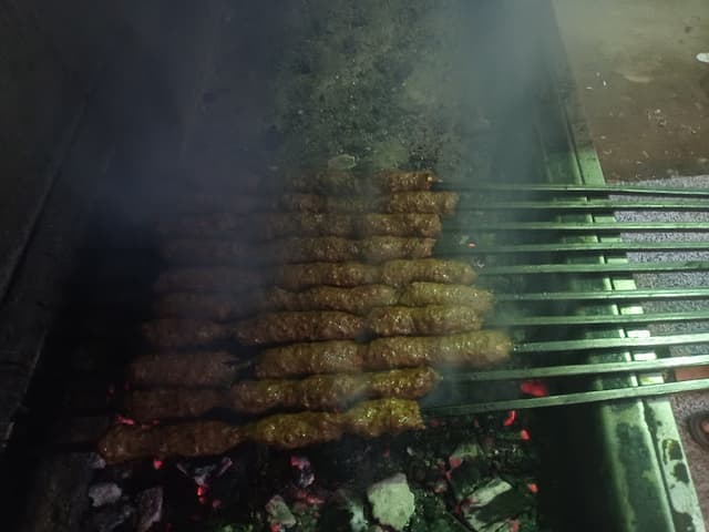 كبابجي ومشويات الصباحي
