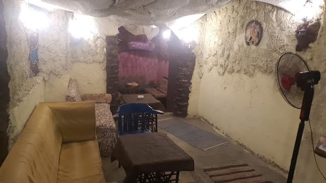 NEW SAFARI CAFE