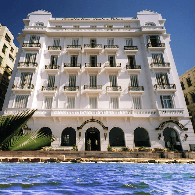 Paradise Inn - Windsor Palace Hotel