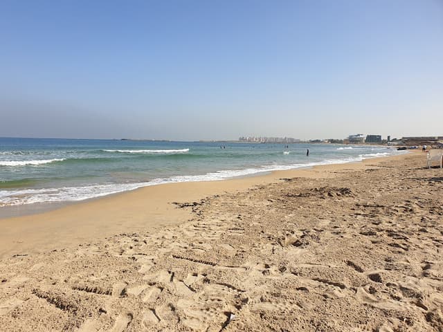 El Mamurah Beach
