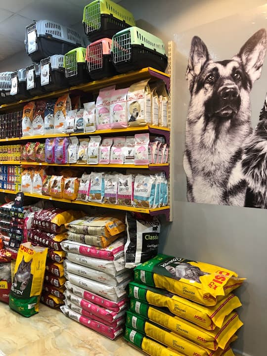 Free Pets عيادة بيطرية وبيت شوب