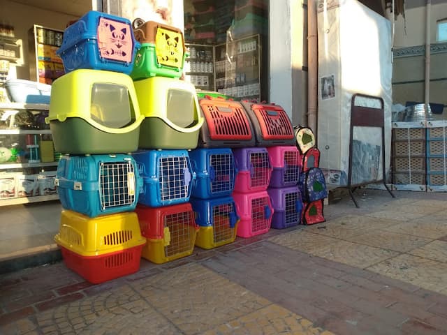 عيادة د وليد الجارحي البيطرية (Pets and Vet)