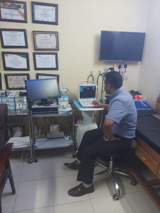 عيادة دكتور اشرف محروس استشاري طب الاطفال