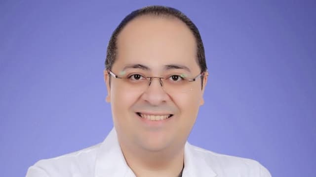 عيادات دكتور محمود عبدالله لجراحات العيون والليزر