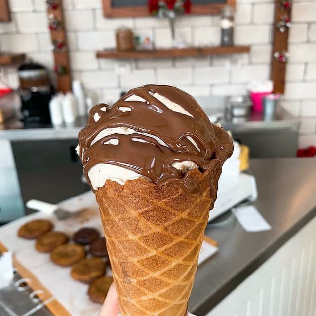 DARA’S ICE CREAM