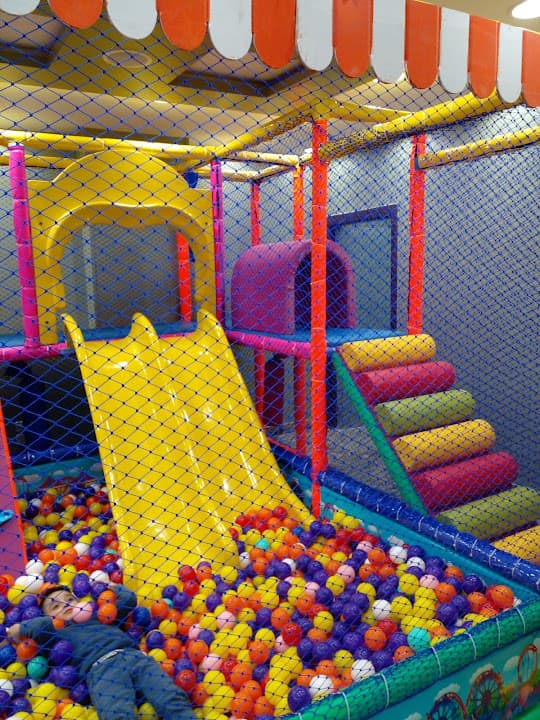 KIDS WORLD