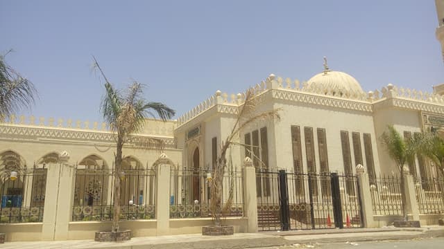 Al Mohannad Mosque