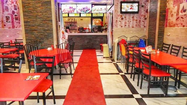 Pyramids Restaurant - Kasr Al Ainy