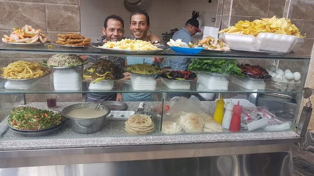 عاشور اللقانى