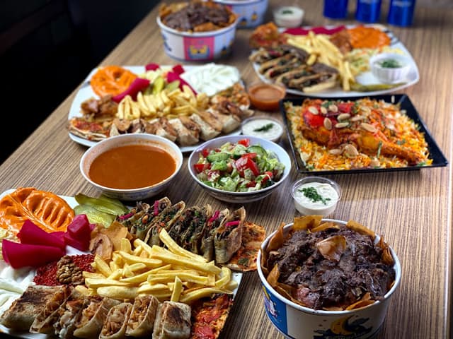مطعم السنديان للمأكولات السورية