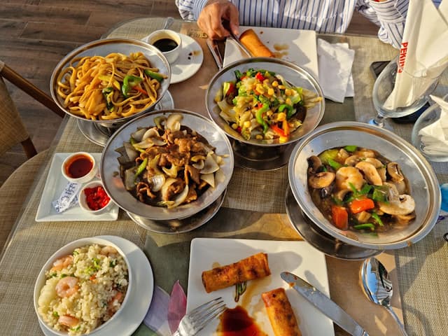 Peking Gezirah Club