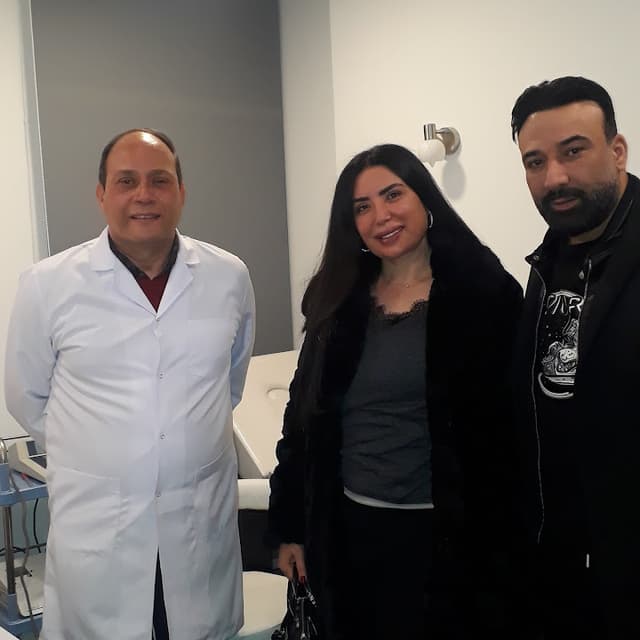 دكتور/ جمال عبد الفتاح استشاري جراحة الأنف و الأذن و الحنجرة