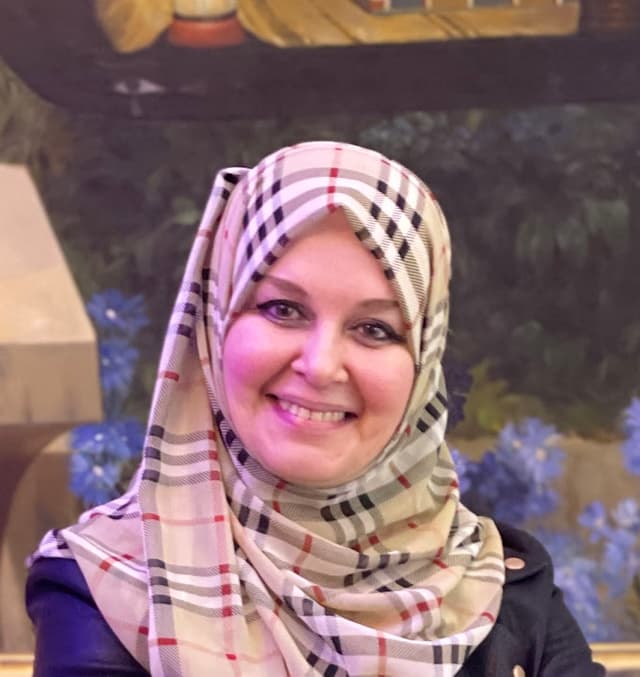 دكتورة غادة شعيب اخصائية التغذيه العلاجية وعلاج السمنة و النحافة