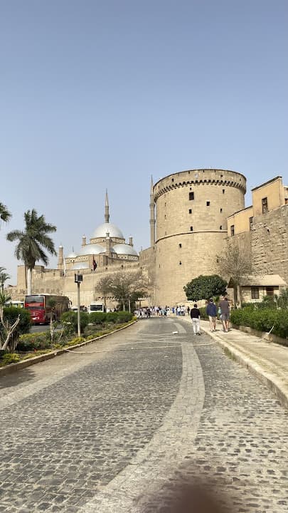 "Winds of Change" = your private English guide + personal driver in Cairo&Giza, Egypt