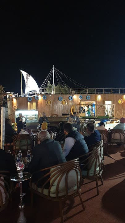 Groupy House Restaurant & Cafe