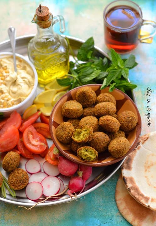 فول وفلافل بابا عبدالرازق