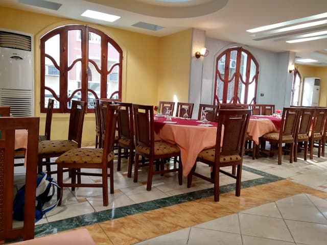مطعم وبار جورجينا Georgina Restaurant & Bar