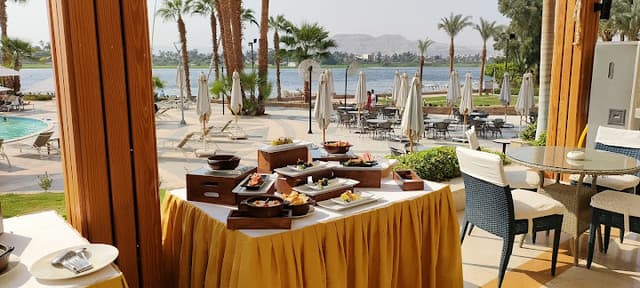 Karnak Restaurant