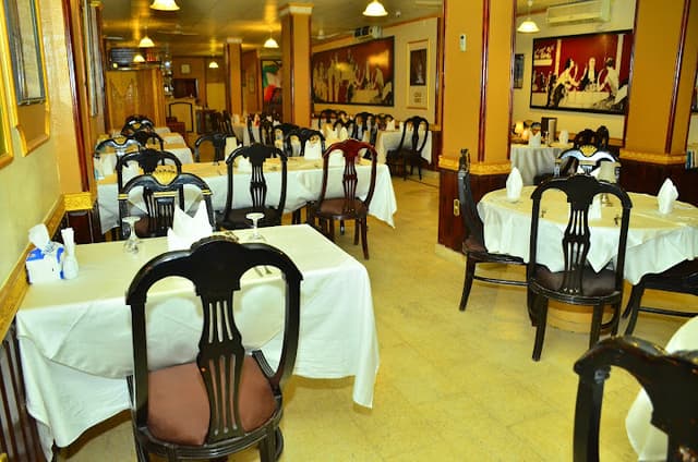 مطعم سنوبس Snobs Restaurant