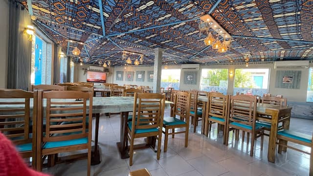 New Samakmak Restaurant