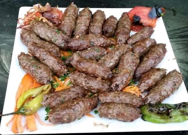 مطعم باب المدينه