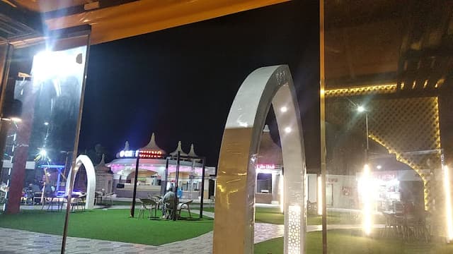Food Court