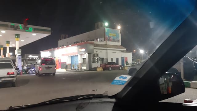 Watanya Petrol Station - وطنية