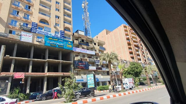 عيادة الدكتور أشرف رسلان إستشارى الأنف والأذن والحنجرة جامعة أسيوط