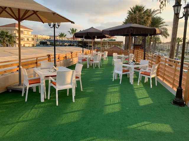 Restaurant and concerts gardenia