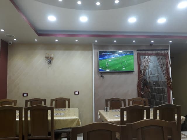 مطعم حضر موت