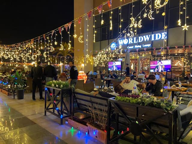 WORLDWIDE Casual Dining Lounge Restaurant