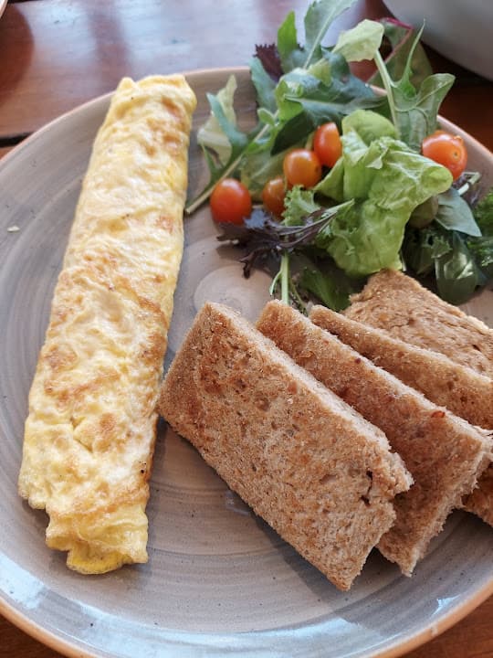 Cake Cafe, Swan Lake - كيك كافية
