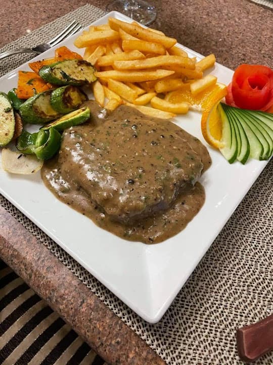 Dananeer Restaurant Sea Food & Steak House - مطعم دنانير