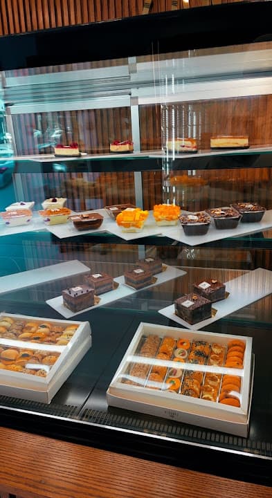 ZANOBIA PATISSERIE - حلواني زنوبيا