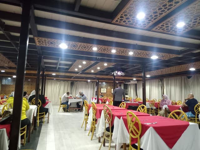 مركب ريفر River Boat