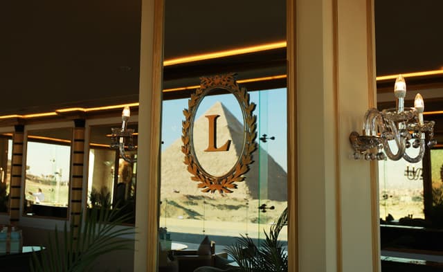 Ladurée Khufu, Giza Pyramids