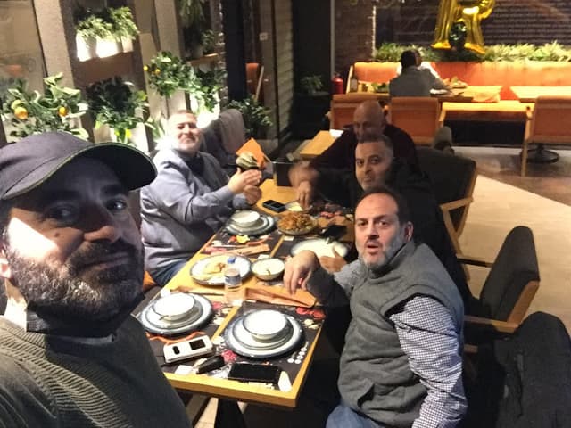 مطعم فلوكة للمأكولات البحرية السريعة والمخبوزات الراقية