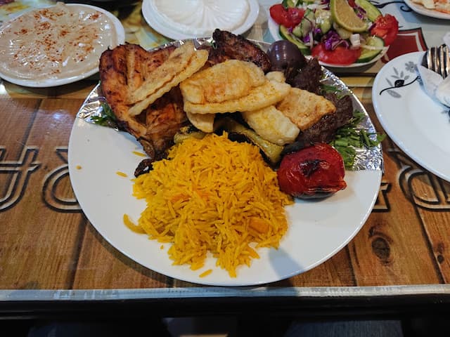 مطعم حضرموت