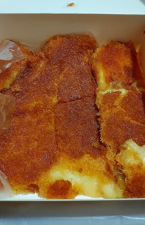 Konafa and Basbosa - كنافة و بسبوسة