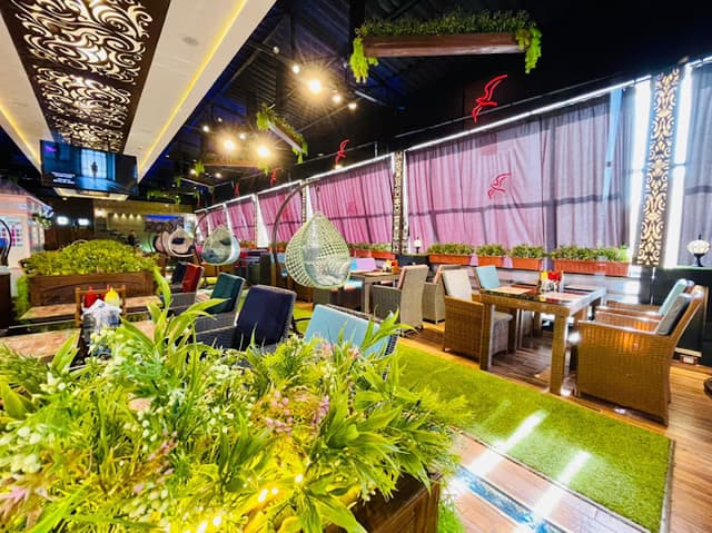 Roof Story Restaurant & cafe - رووف ستوري