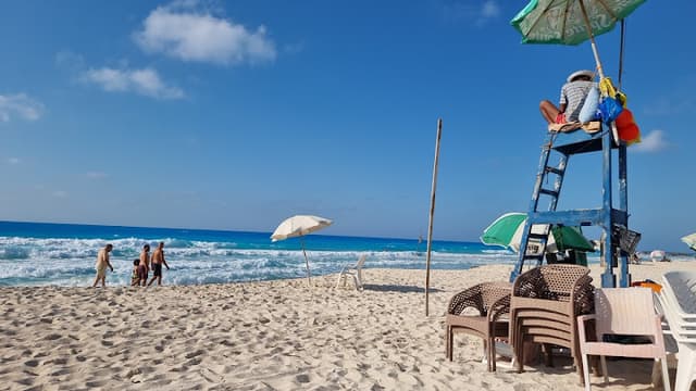 El-Rowad Beach - شاطئ الرواد