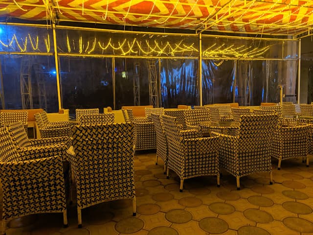 مطعم وكافية الواحة